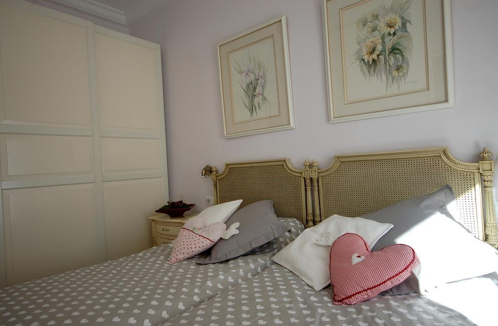 Lets Holidays Centric Apartment In Барселона Стая снимка